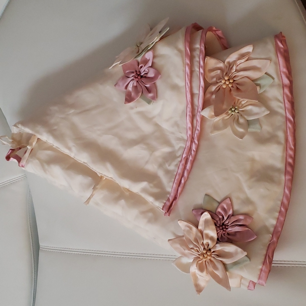 Christmas tree skirt